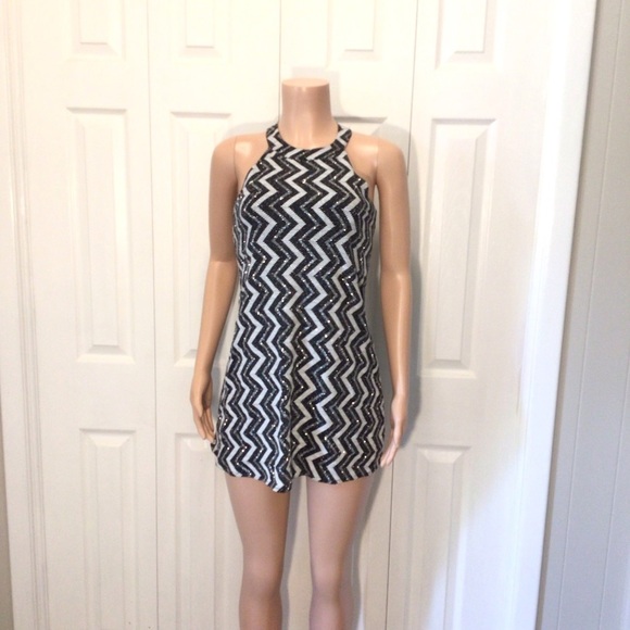 Candie’s Black & Silver Sparkle Zig Zag Halter Mini Dress Size Small - Picture 3 of 9